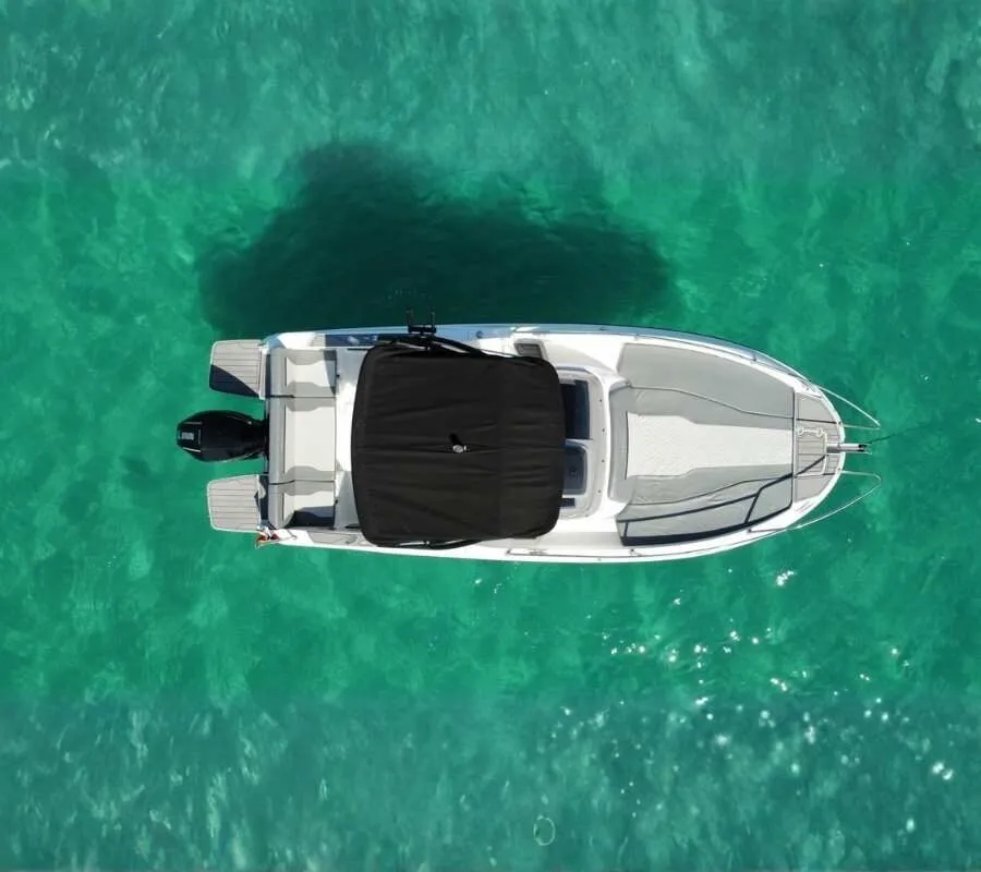 Karnic 650 seen from directly above on turquoise water